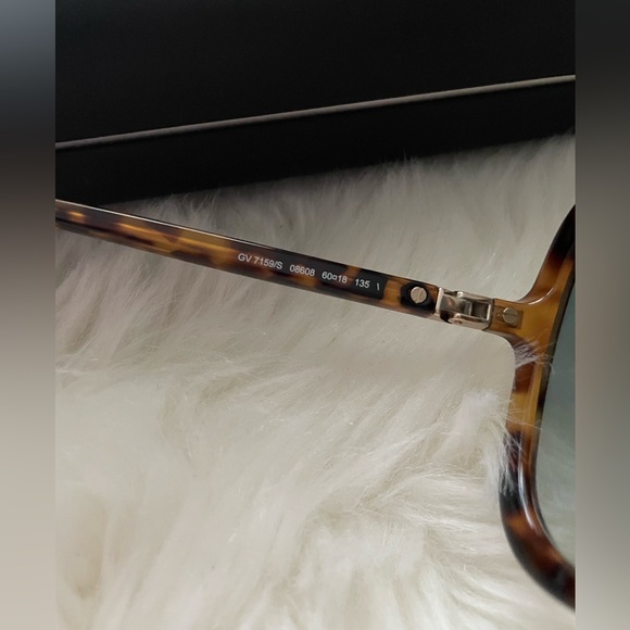 New! Givenchy Sunnies - Picture 2 of 2